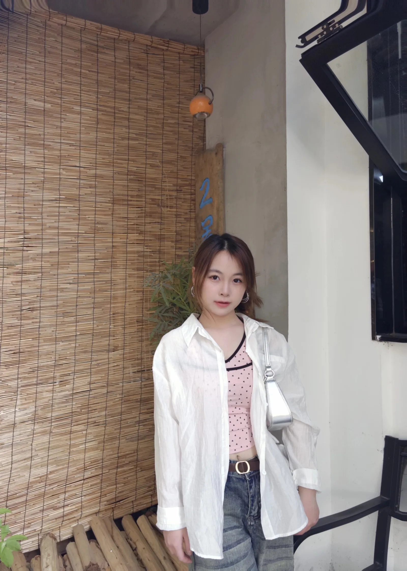 吕诗瑶 个人照
